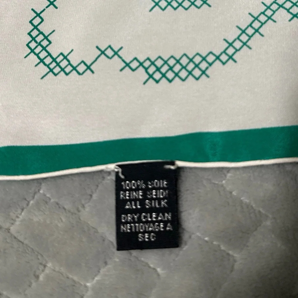 🇫🇷 Christian Dior Silk Neckerchief